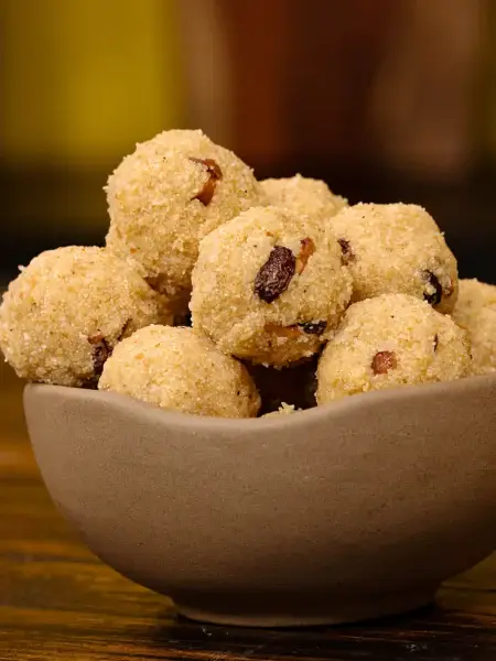 Coconut rava ladoo