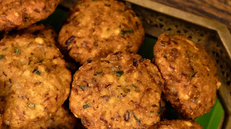 Lobia Vada