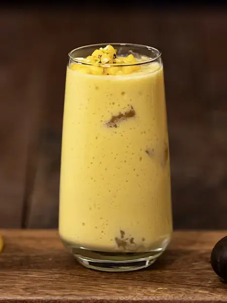 mango vanilla milkshake