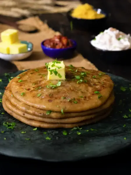 Shahi Paneer Veg Paratha