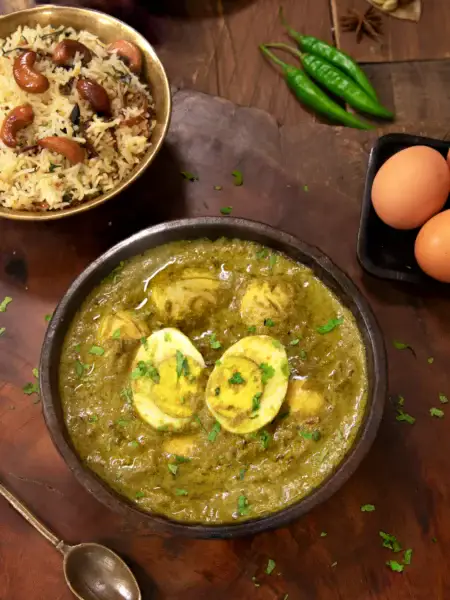 Hyderabadi Egg Malai Curry