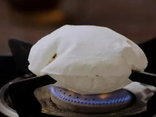 Akki Ubbu Roti (Rice Roti)
