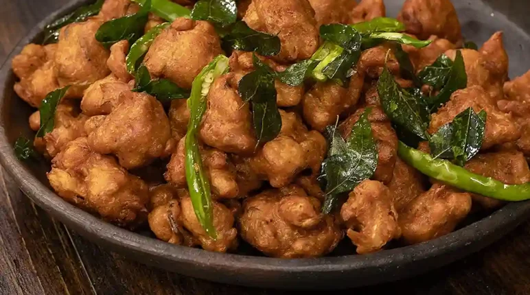 Cauliflower Pakoda 7 Cauliflower Pakoda